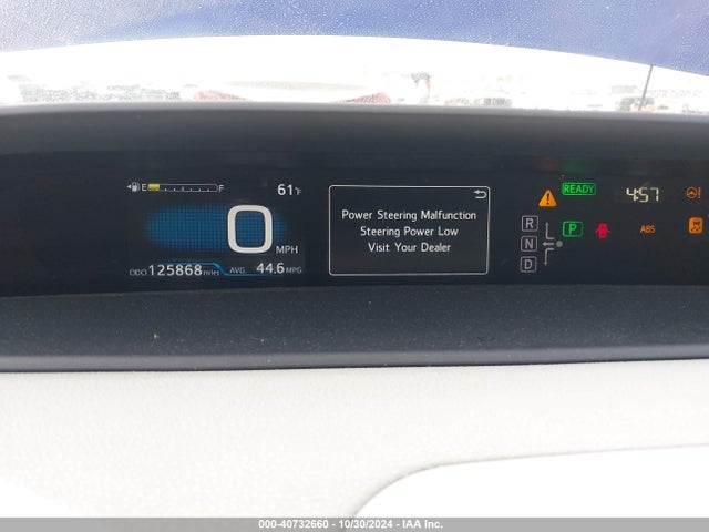 JTDKARFU2G3500562 Toyota Prius Three