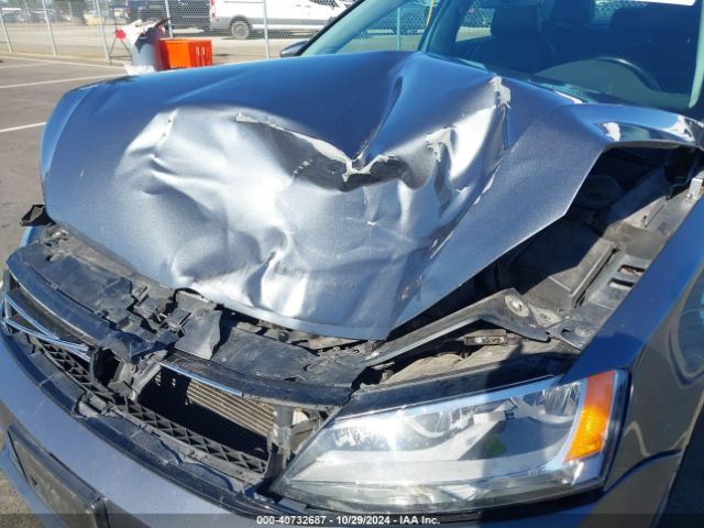 3VWLA7AJXFM291846 Volkswagen Jetta 2.0l Tdi Se