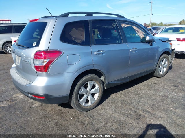 Subaru Forester 2.5i Premium 2015 JF2SJADC8FH571666 Image 4