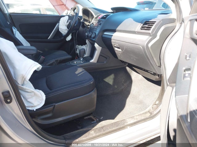 Subaru Forester 2.5i Premium 2015 JF2SJADC8FH571666 Image 5