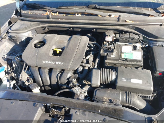 Hyundai Elantra Value Edition 2018 5NPD84LF3JH323979 Image 10