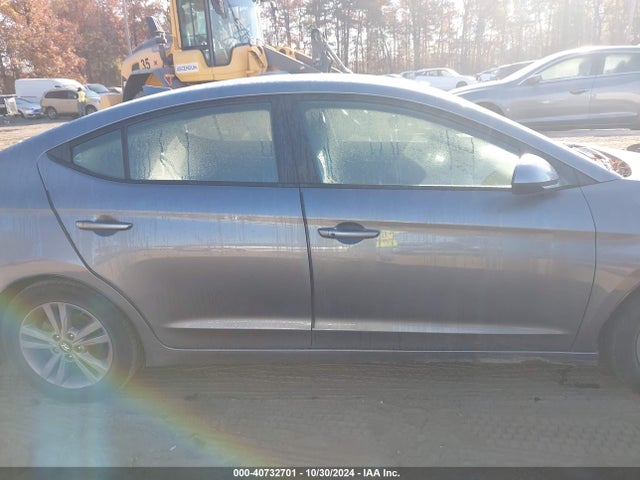 Hyundai Elantra Value Edition 2018 5NPD84LF3JH323979 Image 13