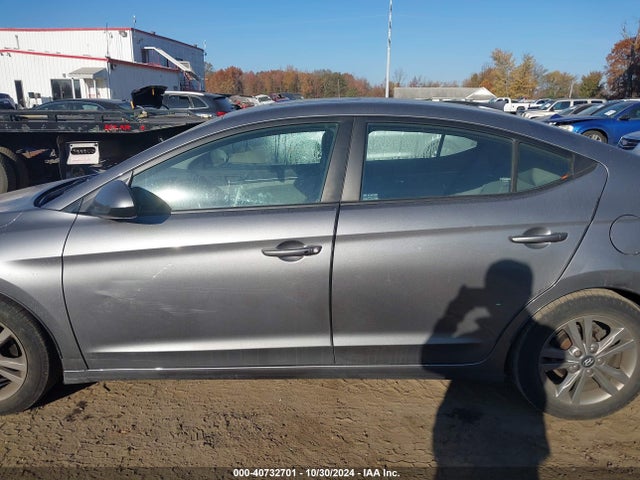 Hyundai Elantra Value Edition 2018 5NPD84LF3JH323979 Image 14