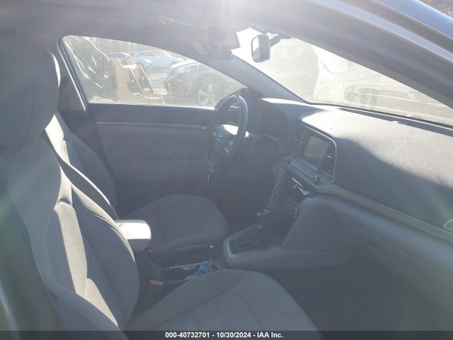 Hyundai Elantra Value Edition 2018 5NPD84LF3JH323979 Image 5