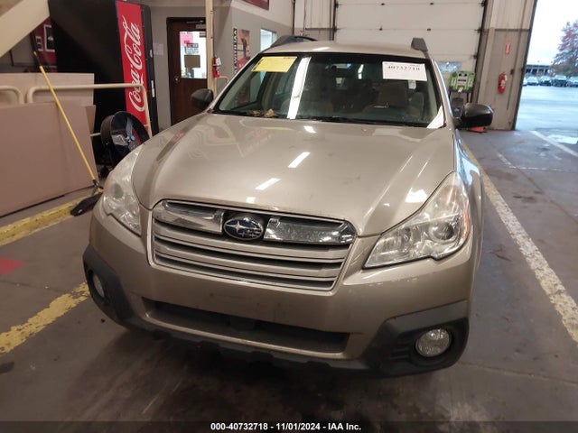 Subaru Outback 2.5i 2014 4S4BRBAC3E3225632 Image 12