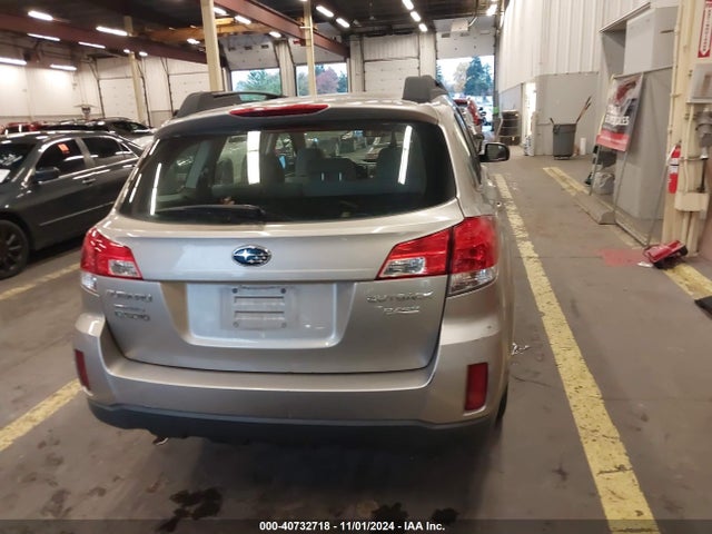 Subaru Outback 2.5i 2014 4S4BRBAC3E3225632 Image 16