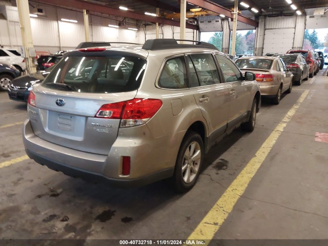 Subaru Outback 2.5i 2014 4S4BRBAC3E3225632 Image 4