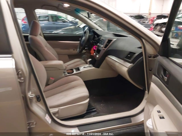 Subaru Outback 2.5i 2014 4S4BRBAC3E3225632 Image 5