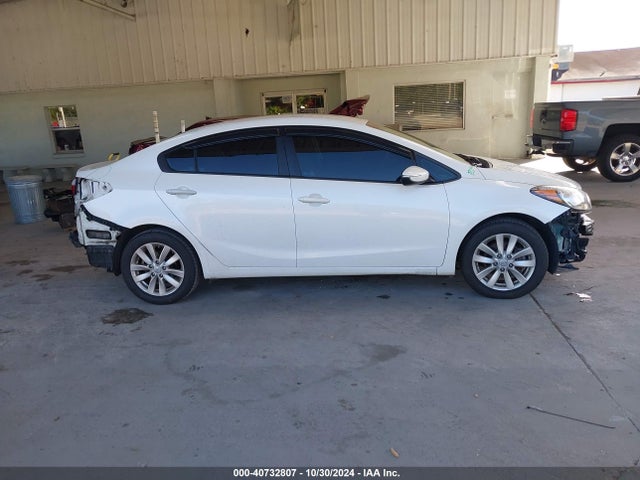 KNAFX4A60E5238292 KIA FORTE LX