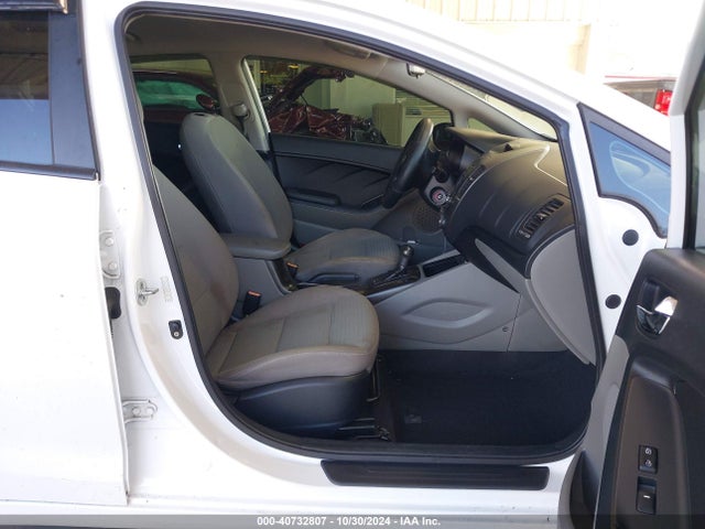KNAFX4A60E5238292 KIA FORTE LX
