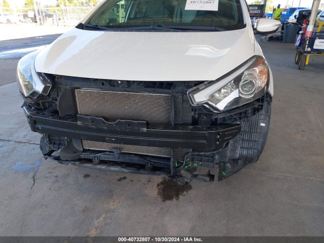 KNAFX4A60E5238292 KIA FORTE LX