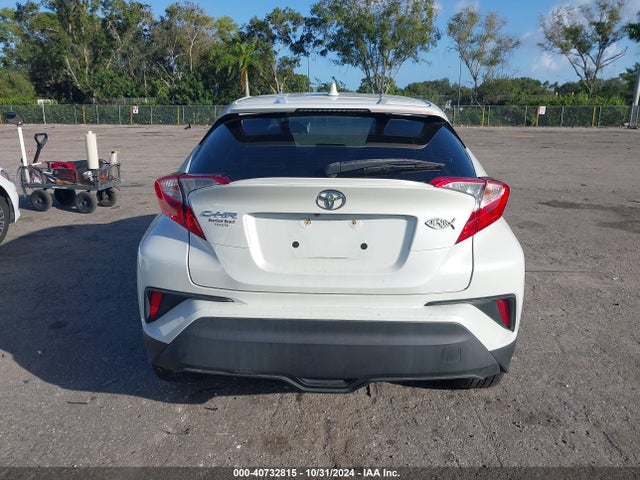 Toyota C-HR XLE 2021 NMTKHMBX5MR123975 Image 16
