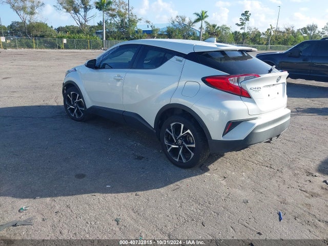 Toyota C-HR XLE 2021 NMTKHMBX5MR123975 Image 3