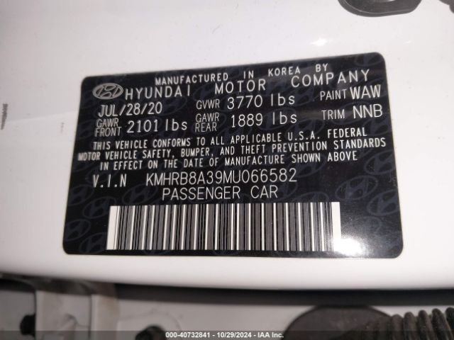 KMHRB8A39MU066582 Hyundai Venue Se