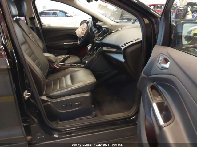 1FMCU9J92GUB22389 Ford Escape Titanium