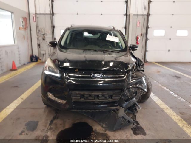 1FMCU9J92GUB22389 Ford Escape Titanium
