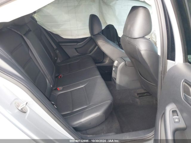 3VWLA7AJ2FM341087 Volkswagen Jetta 2.0l Tdi Sel