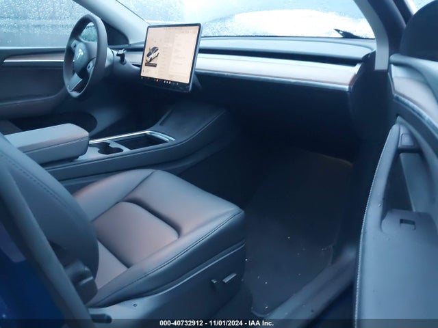 2024 TESLA MODEL Y 7SAYGDEE8RF114761 Photo 4