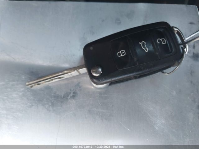 3VWF17AT8GM637120 Volkswagen Beetle 1.8t S
