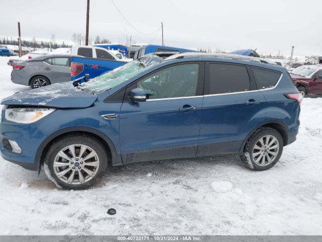 1FMCU9J98JUA65199 Ford Escape Titanium