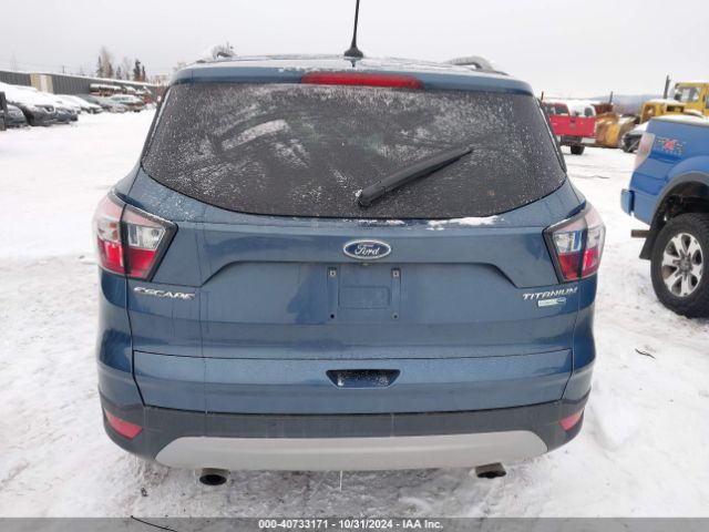 1FMCU9J98JUA65199 Ford Escape Titanium