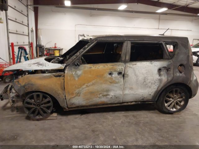 KNDJP3A58J7535940 KIA SOUL +