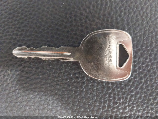 2004 CADILLAC ESCALADE ESV 3GYFK66N84G228236 Photo 10