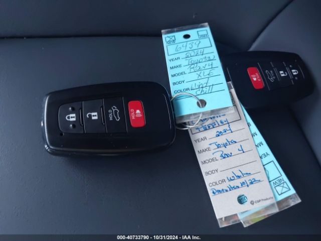 2T3A1RFV8RW415505 Toyota Rav4 Xle Premium