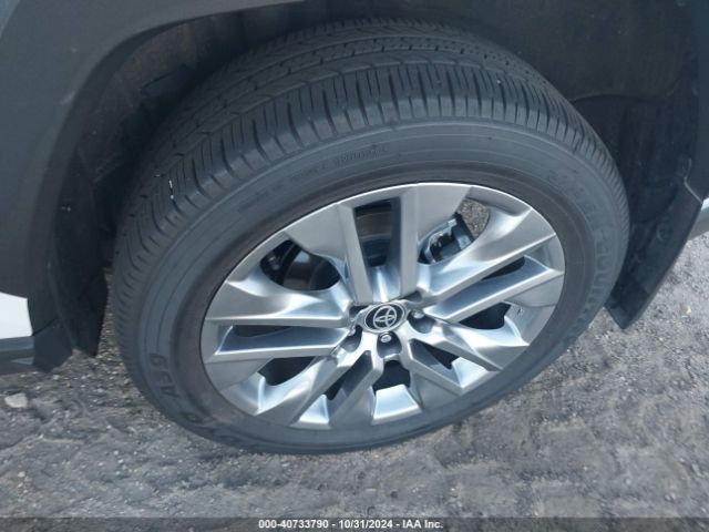 2T3A1RFV8RW415505 Toyota Rav4 Xle Premium