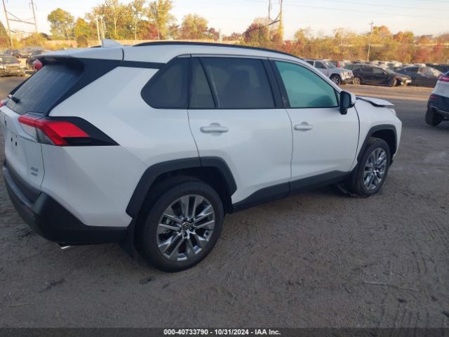 2T3A1RFV8RW415505 Toyota Rav4 Xle Premium