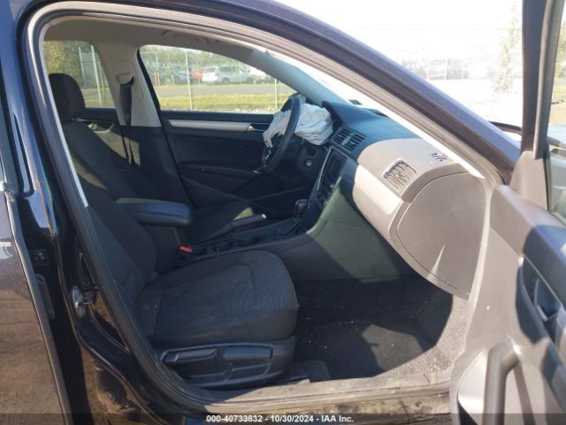1VWAT7A38HC006634 Volkswagen Passat 1.8t S
