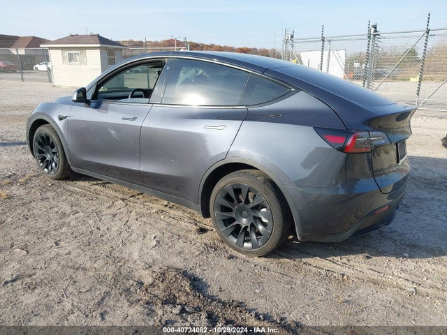 2021 TESLA MODEL Y 5YJYGDEE1MF207255 Photo 2