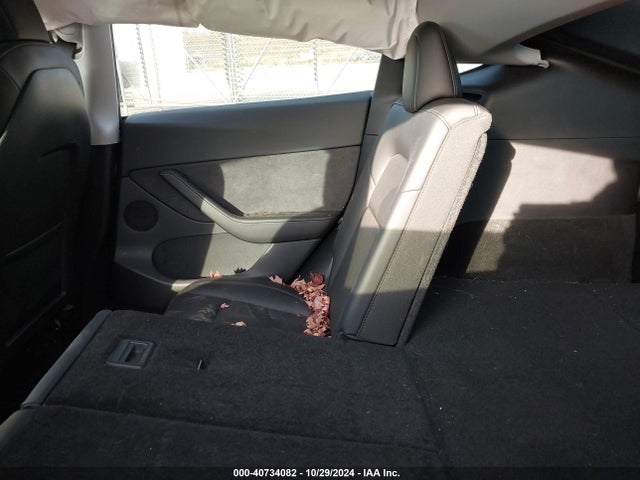 2021 TESLA MODEL Y 5YJYGDEE1MF207255 Photo 7