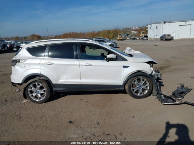 1FMCU9JX8EUA18338 Ford Escape Titanium