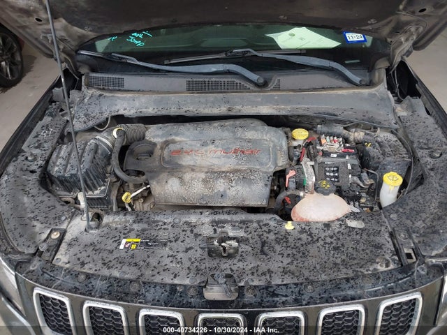 3C4NJCBB2JT268149 Jeep Compass Latitude Fwd