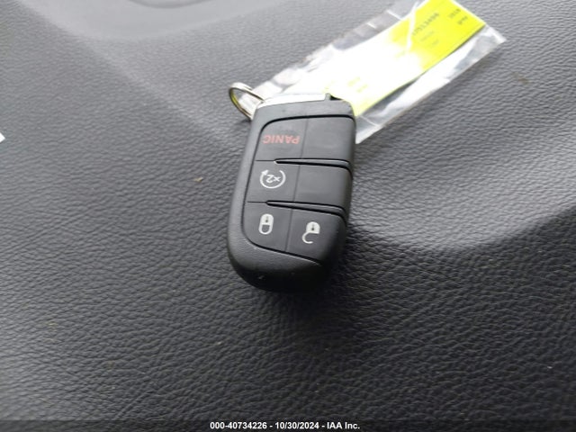 3C4NJCBB2JT268149 Jeep Compass Latitude Fwd