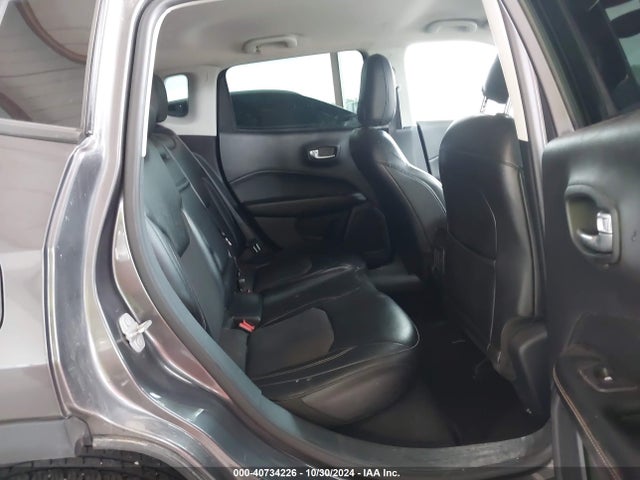 3C4NJCBB2JT268149 Jeep Compass Latitude Fwd