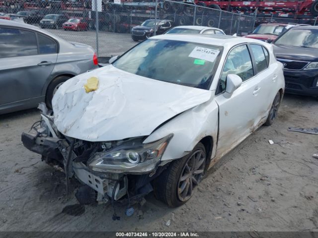 Lexus CT 200H 2014 JTHKD5BH8E2174986 Image 2
