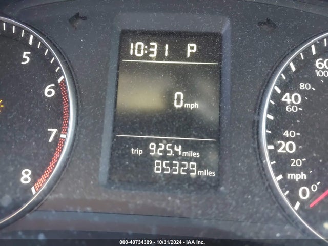 1VWAT7A3XFC112998 Volkswagen Passat 1.8t Limited Edition