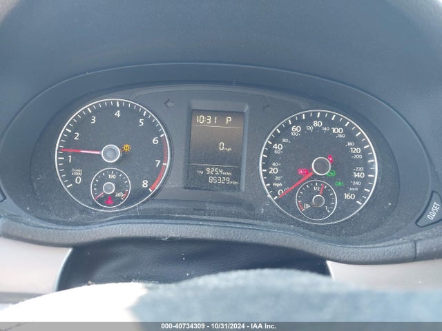 1VWAT7A3XFC112998 Volkswagen Passat 1.8t Limited Edition