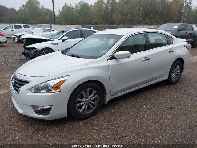 Nissan Altima 2.5 S 2015 1N4AL3AP9FN374097 Image 2