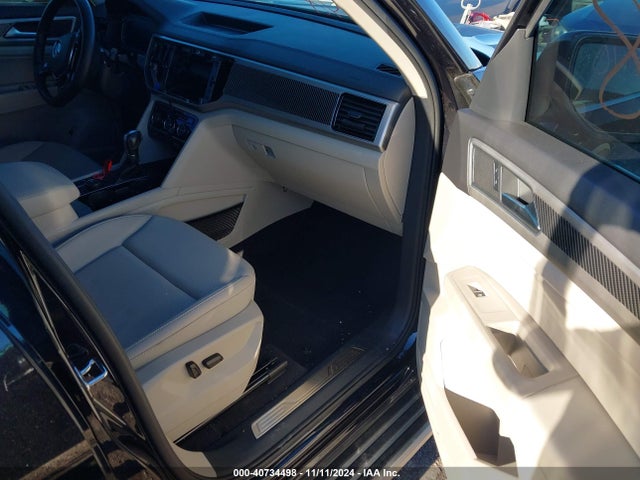 1V2RR2CA4KC586666 Volkswagen Atlas 3.6l V6 Sel R-line