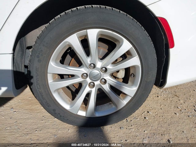 Chrysler 200 Limited 2015 1C3CCCABXFN614513 Image 12