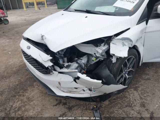 1FADP3H2XJL299877 Ford FOCUS SEL