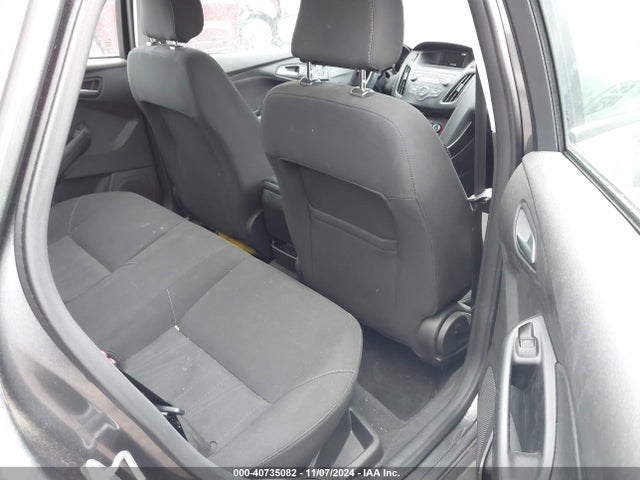 Ford FOCUS SE 2018 1FADP3F27JL262353 Image 8