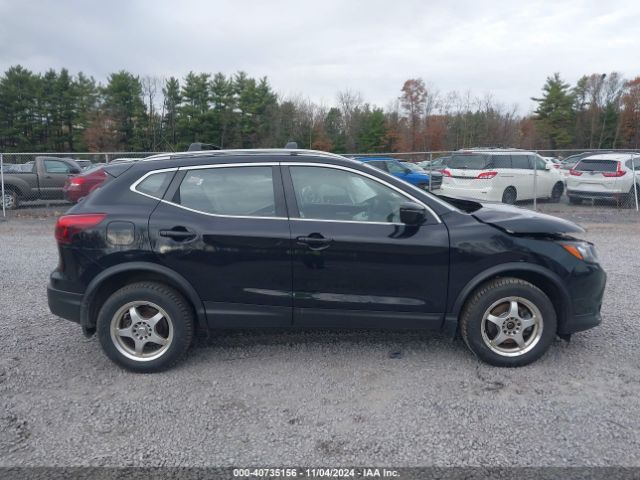 JN1BJ1CR8HW140945 Nissan Rogue Sport Sv