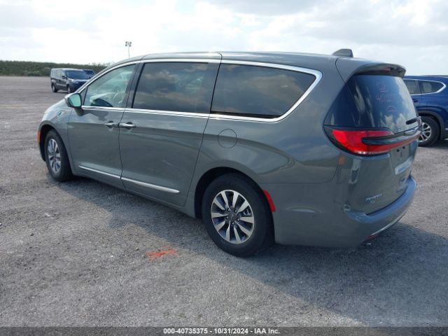 2022 CHRYSLER PACIFICA HYBRID 2C4RC1S71NR144989 Photo 2
