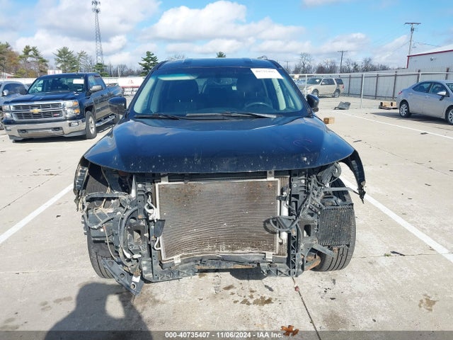 5N1DR2MM7JC662802 Nissan Pathfinder Sv