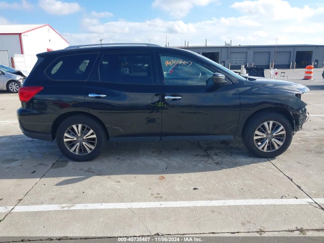 5N1DR2MM7JC662802 Nissan Pathfinder Sv