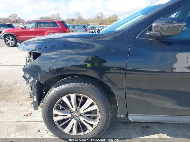 5N1DR2MM7JC662802 Nissan Pathfinder Sv